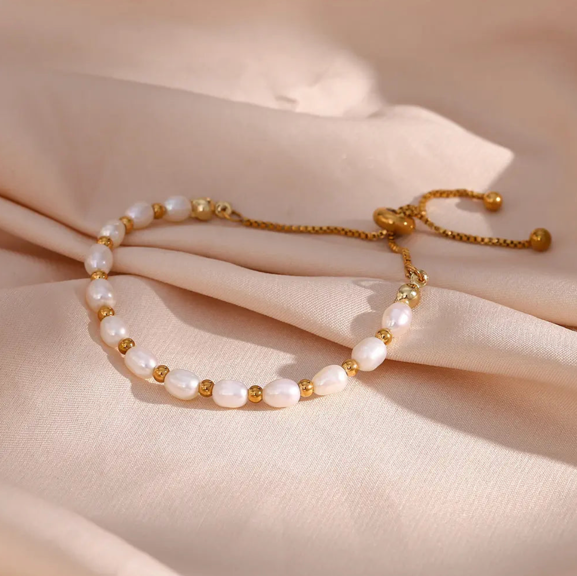 Lisa - Vintage Natural Pearl Bracelet
