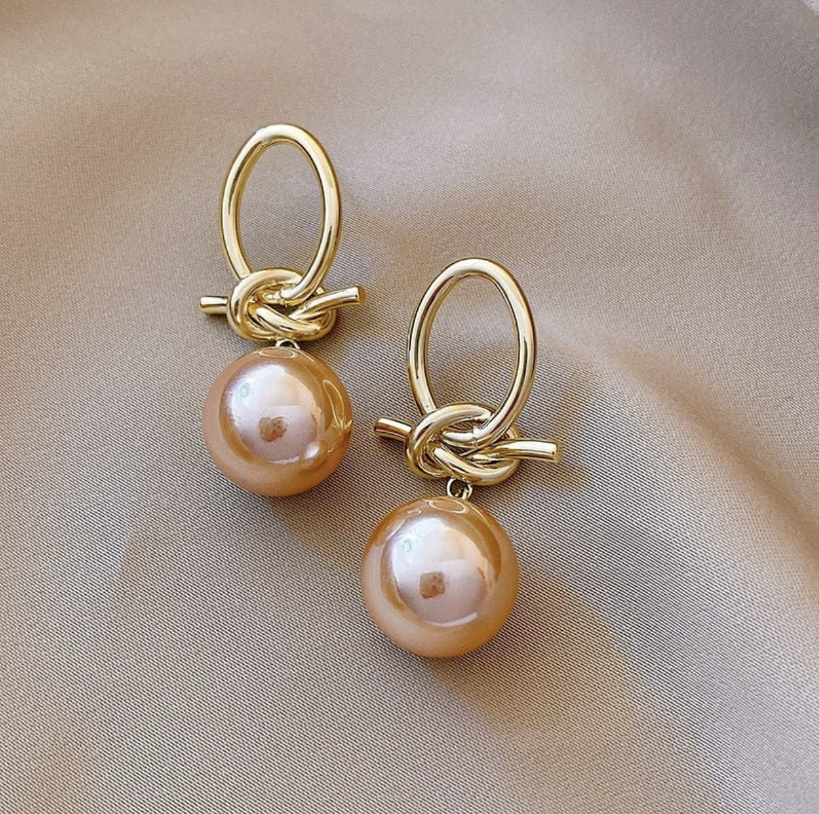 Kylie - Vintage Pearl Earrings