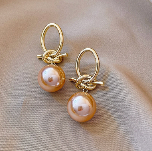 Kylie - Vintage Pearl Earrings